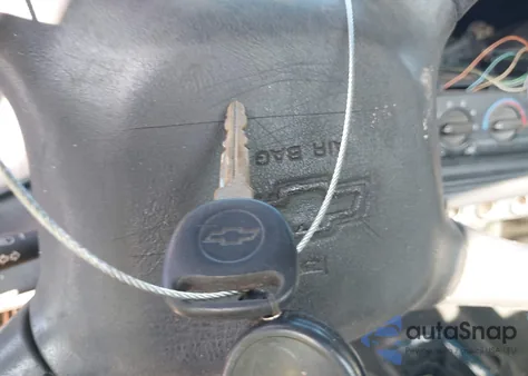 2002 Chevrolet Silverado 1500 from USA, damaged, VIN 1GCEK14V32Z108462